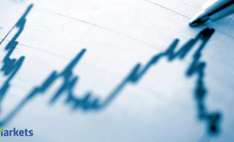 European shares slip as tech selloff bites, Zalando slides