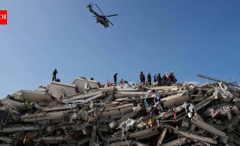 ‘They came to take selfies, not to help’: Venezuela quake victims rage as death toll hits 1,430