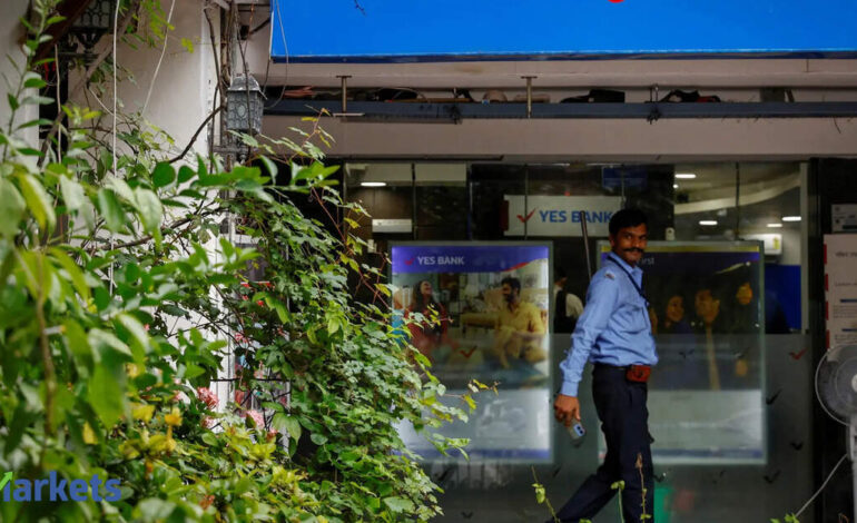 Yes Bank to raise up to $1.7 billion via equity, debt issue
