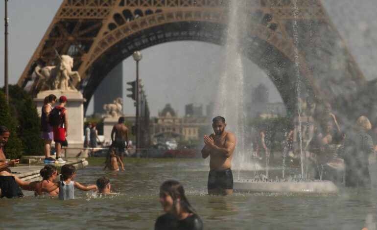 Paris sets up ban on drinking alcohol in public to deal with heatwave