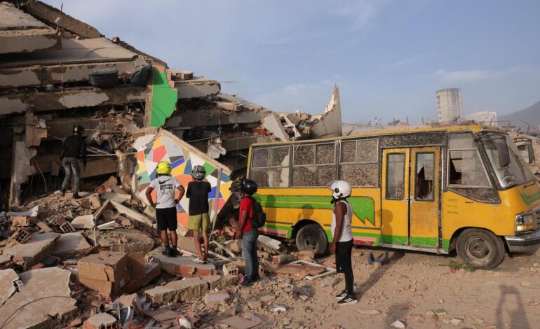 Venezuela earthquake LIVE updates: Death toll climbs to 235