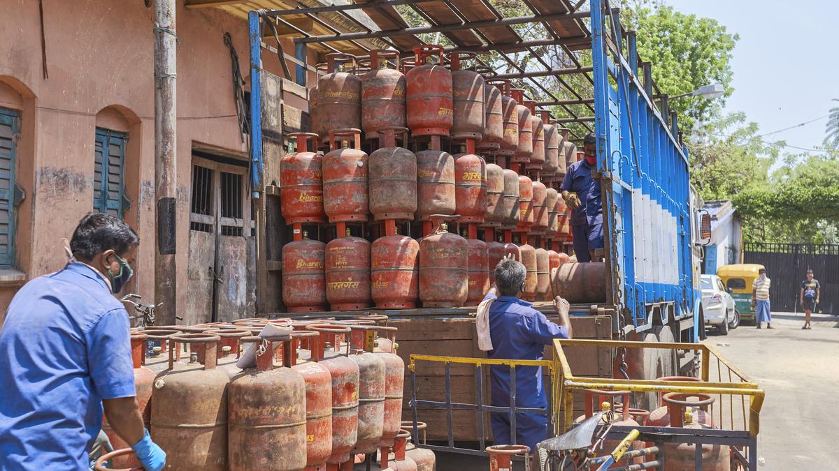 Can Kitchen Waste Replace LPG? This Pune Entrepreneur Thinks So