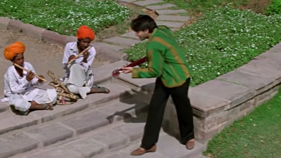 Actor who was once a rival to Shah Rukh Khan and Salman Khan disappeared after debut; one rumour even declared him dead