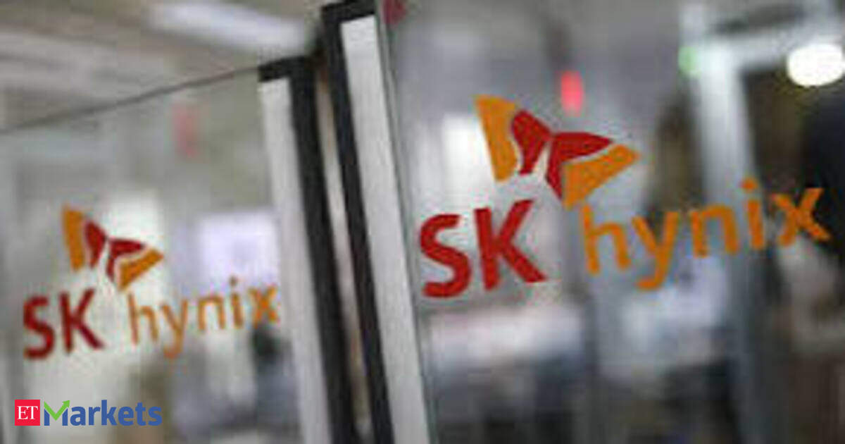 SK Hynix shares jump in marquee US debut as AI euphoria persists
