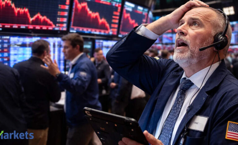 US stocks today: Nasdaq, S&P fall over 1%, end lower for week as chip selloff broadens