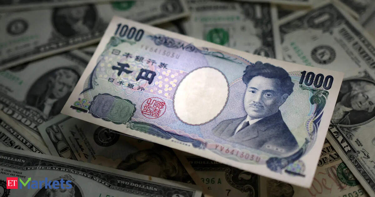 Yen slides past 163, raising intervention alert