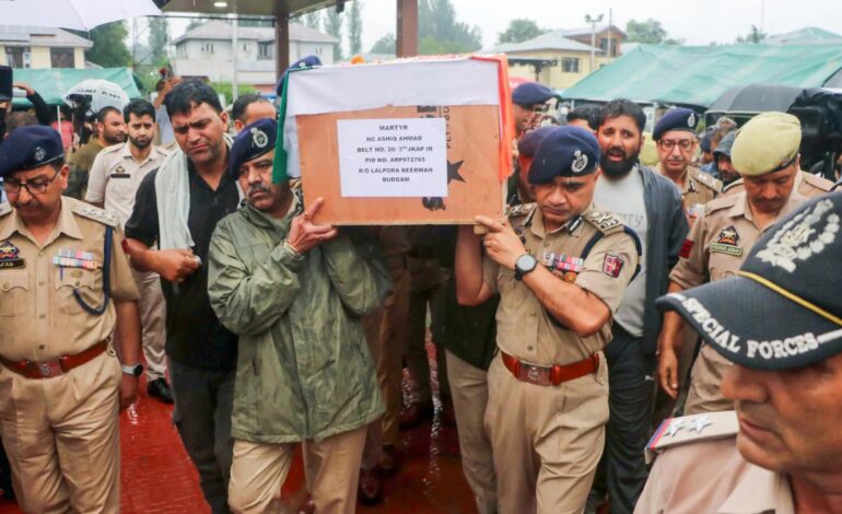 Terrorist kill J&K cop in Anantnag market, first strike since Pahalgam attack | India News