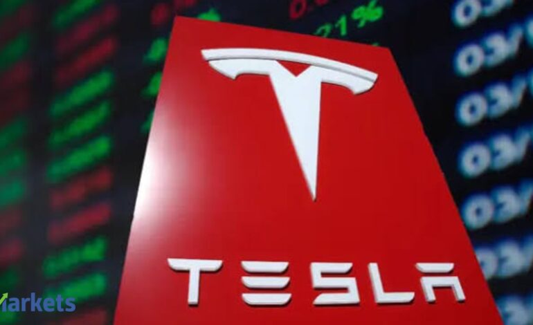 Elon Musk’s Tesla posts cash burn as capex surges on AI, robotaxi push