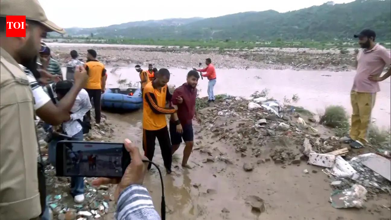 Police, SDRF rescue 2 trapped in Tawi river; Army launches relief ops in Reasi, Rajouri | India News