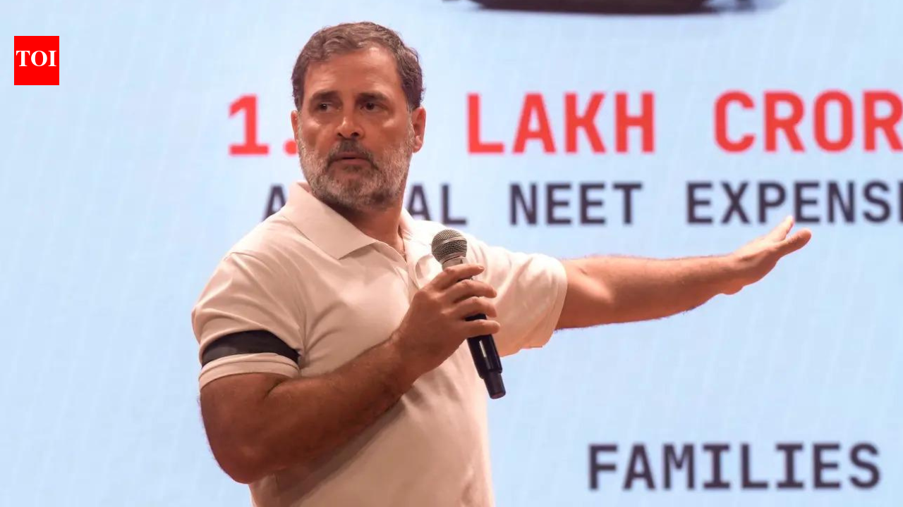 ‘How dare you threaten students’: Rahul Gandhi slams Delhi University over Jantar Mantar advisory | India News