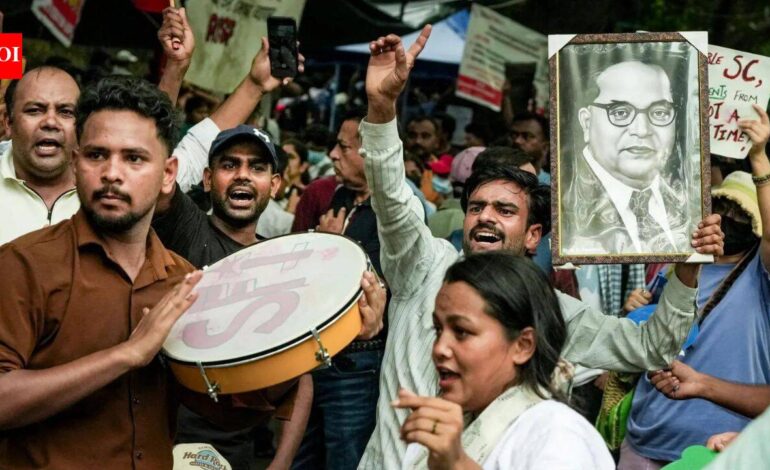 After DU, JNU asks its students, staff to avoid Jantar Mantar protest site | India News