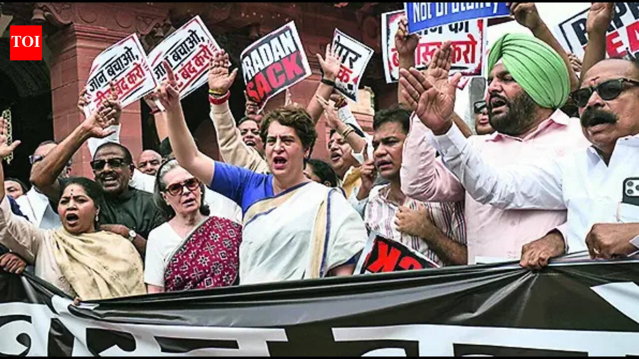 Opposition Congress: Opposition to take on government in Parliament over police action against protesting student | India News