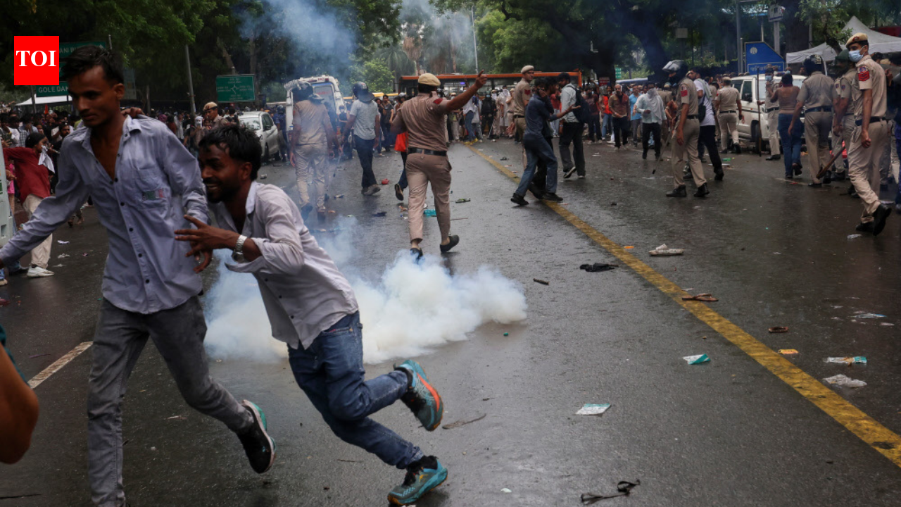 ‘Agitation does not mean lathicharge’: SC on police action against students protesting paper leak | India News