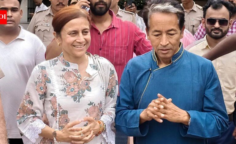‘It does not end in darkness’: Sonam Wangchuk visits Rajghat, congratulates youth on protest | India News