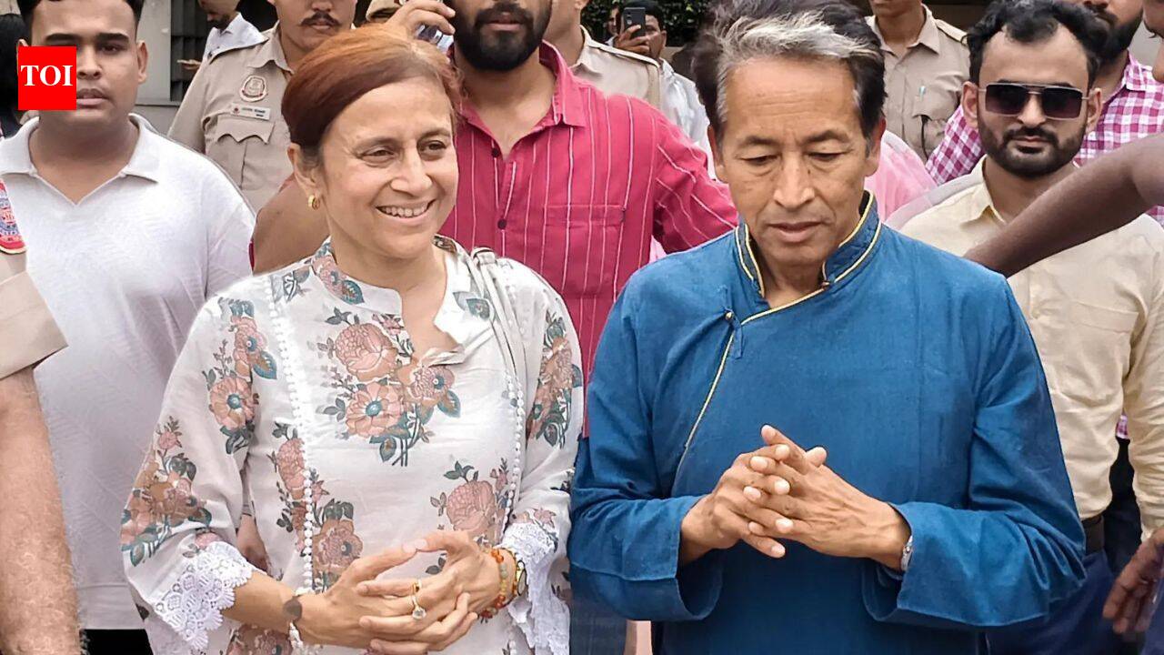 ‘It does not end in darkness’: Sonam Wangchuk visits Rajghat, congratulates youth on protest | India News