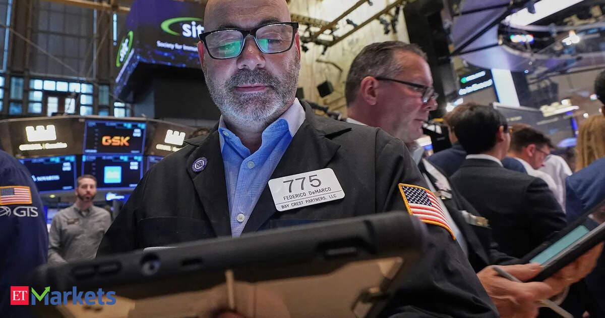 US Stock Market: Wall Street divided on Fed as rising crude prices boost rate hike expectations