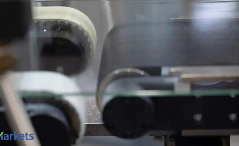 Glass-maker Corning shares plunge 20% on lower sales forecast