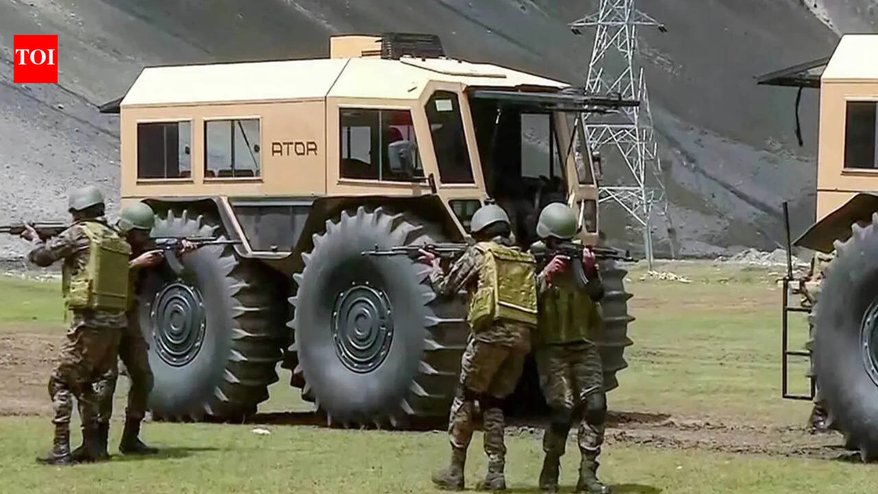 Army Jawans Injured: Jammu and Kashmir: Army duo hurt in Uri accidental blast | India News
