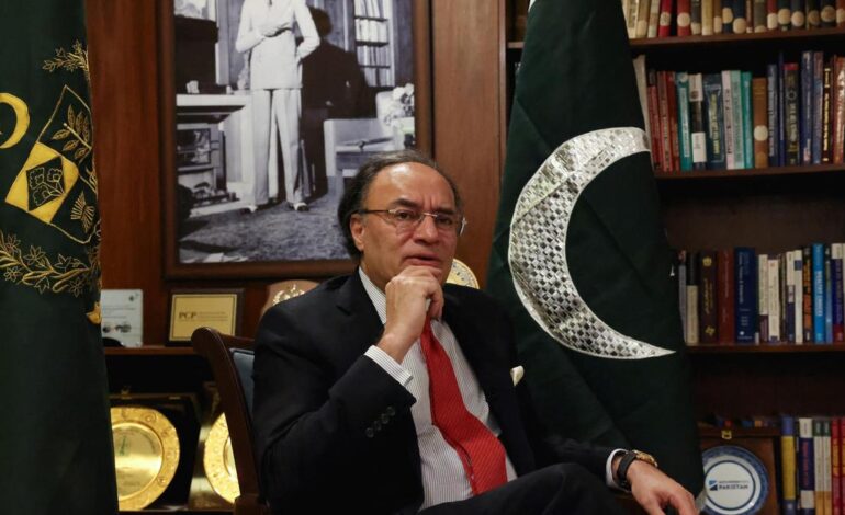 Pakistan seeks $10 billion U.S. economic support facility