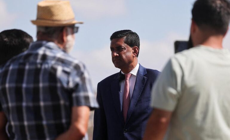 U.S. Democrat Ro Khanna detained briefly by Israeli settlers in Palestine