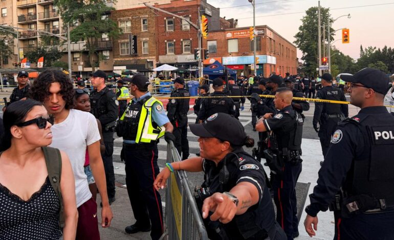 2 dead and 3 wounded in shooting near Toronto street festival, police say