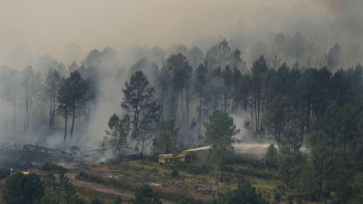 Southern Europe burns as 3 firefighters die; France battles blaze 4 times the size of Paris
