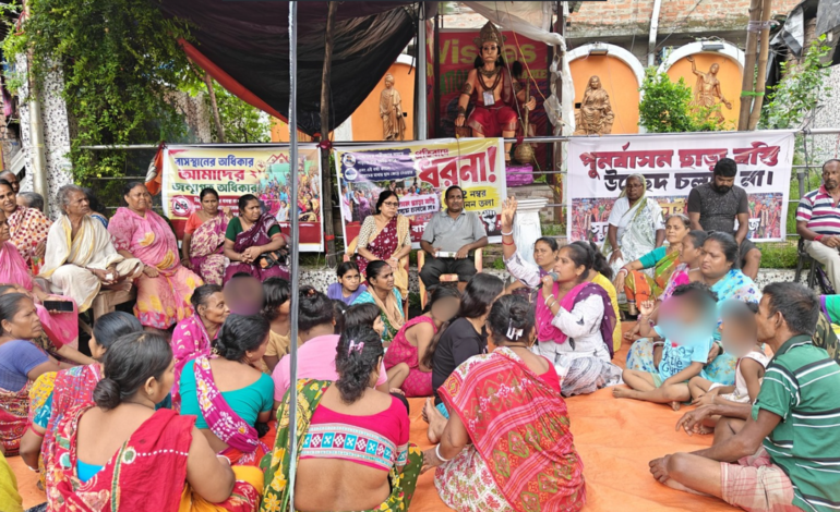 Women push back against eviction in south Kolkata slum