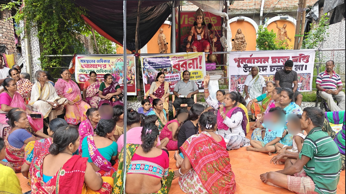 Women push back against eviction in south Kolkata slum