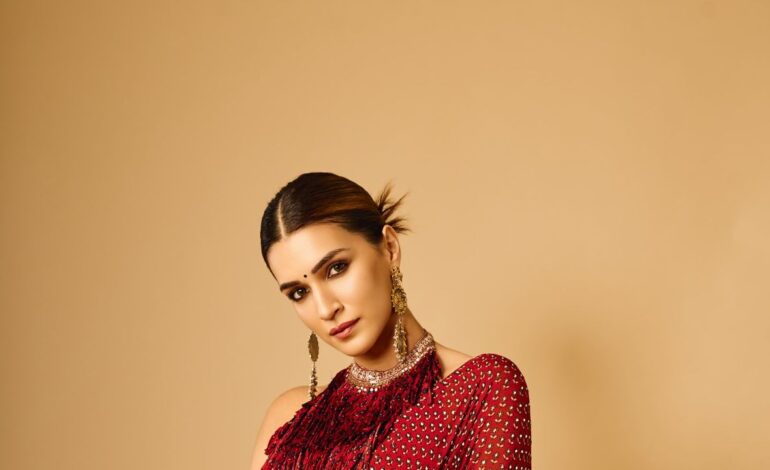7 standout looks from Kriti Sanon’s Indianwear closet