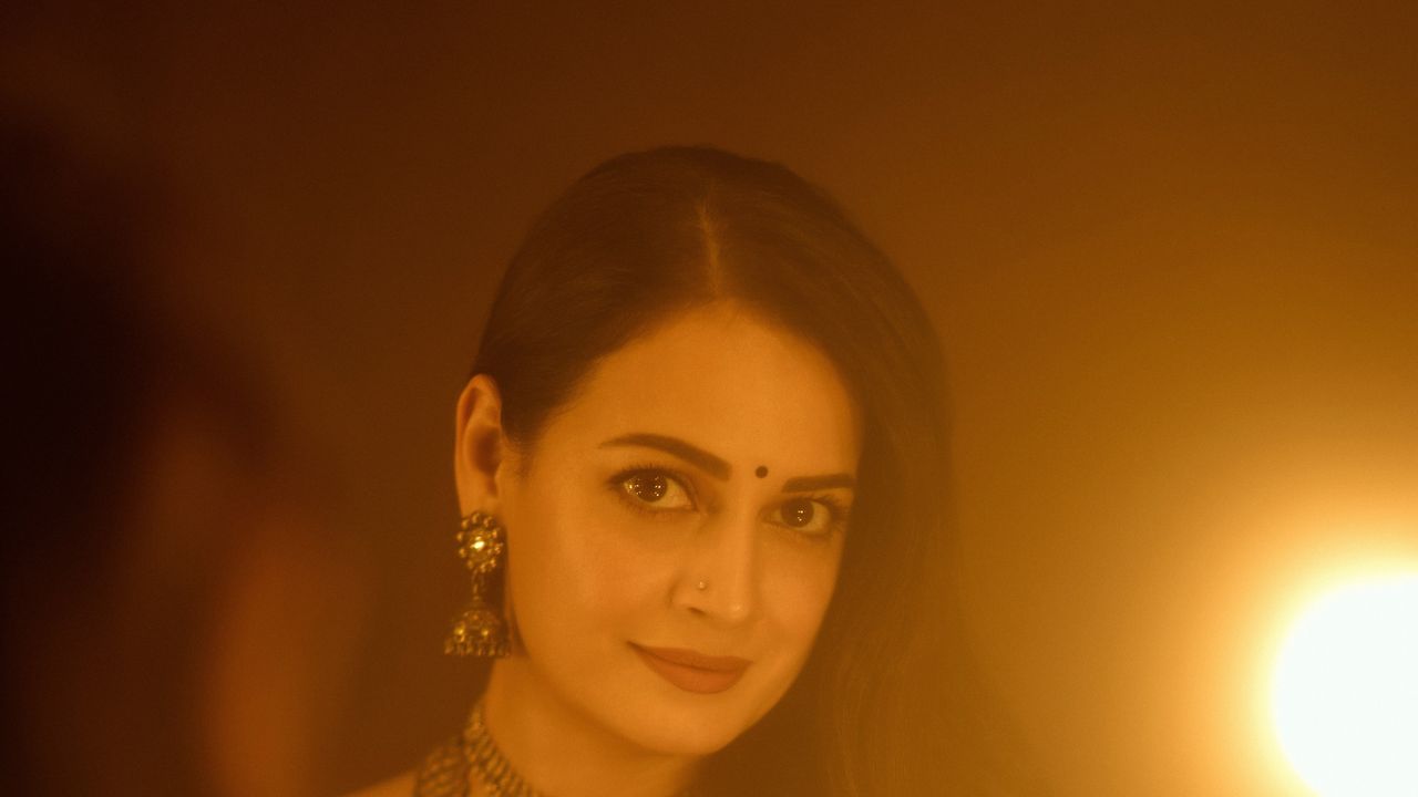 Dia Mirza wore a handwoven sari from Shruti Sancheti with a block printed blouse
