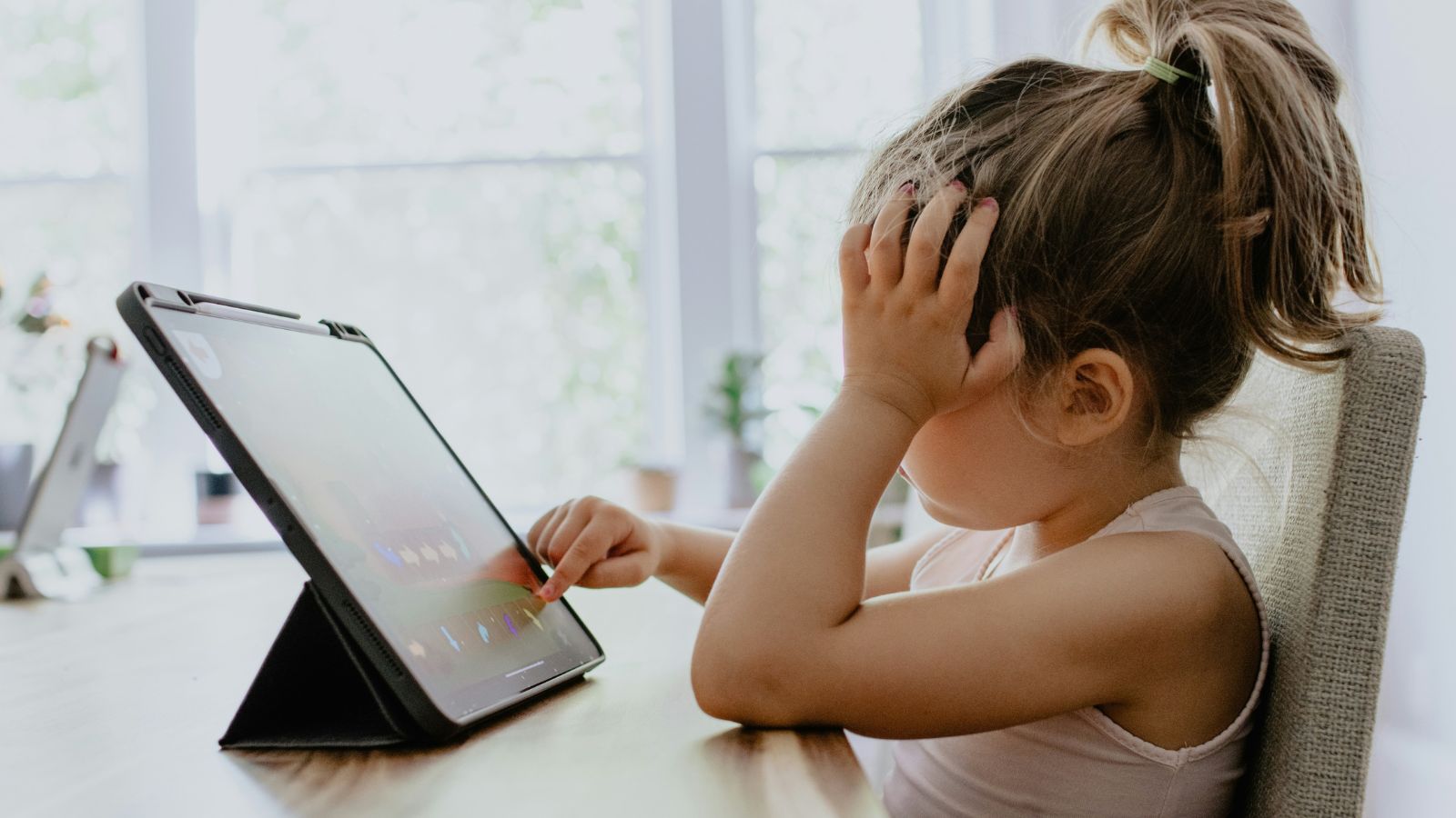 Should parents use digital screens to calm their children? New study finds no simple answer | Technology News