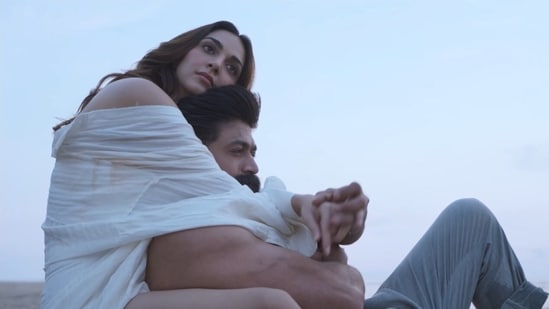 Toxic actor slams trolls criticising Kiara Advani over Tabaahi song while praising Yash: ‘Seriously? He’s also married’