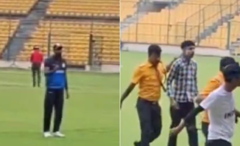 Hardik Pandya Urges Security To Go Easy On Fans Who Invaded Pitch For Selfies: Watch | Cricketnext News