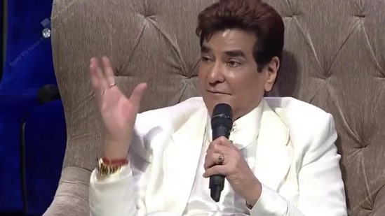 Jeetendra recalls buying Pali Hill bungalow for ₹4.25 lakh after Bharat Bhushan’s financial woes; land now worth ₹450cr
