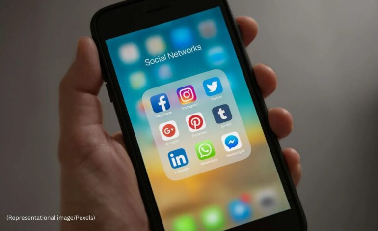 UK plans default midnight social media curfew for teens aged 16-17 | Technology News
