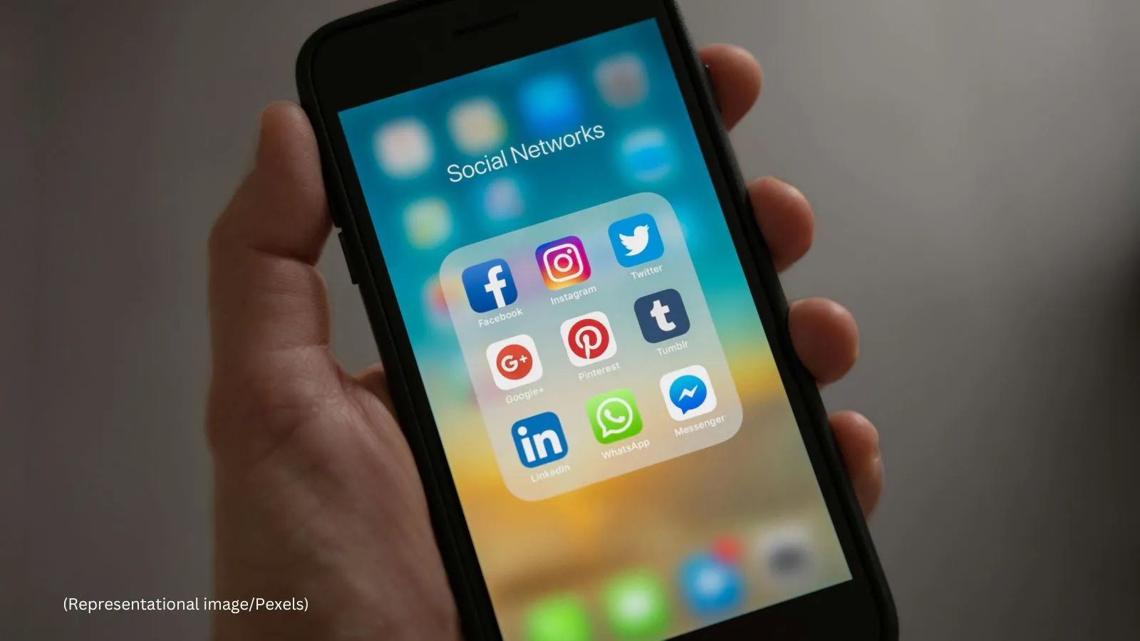 UK plans default midnight social media curfew for teens aged 16-17 | Technology News