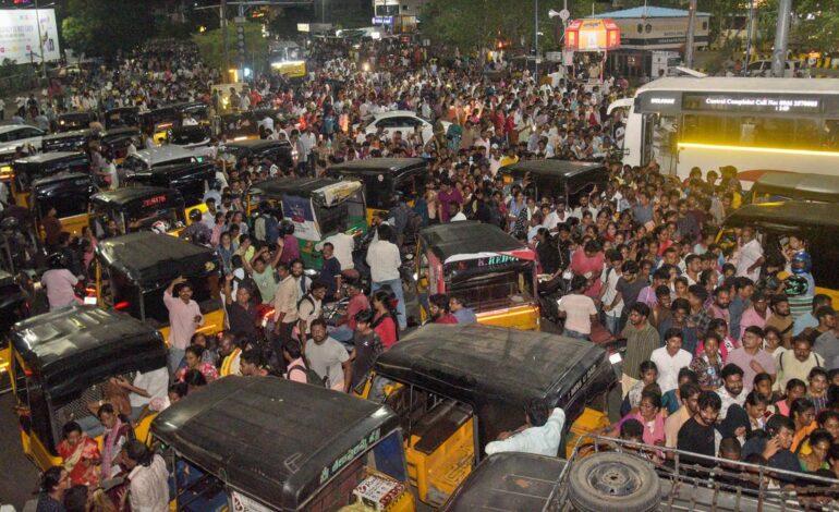 Giri Pradakshina jams Visakhapatnam roads till past midnight; four-hour gridlock at Venkojipalem