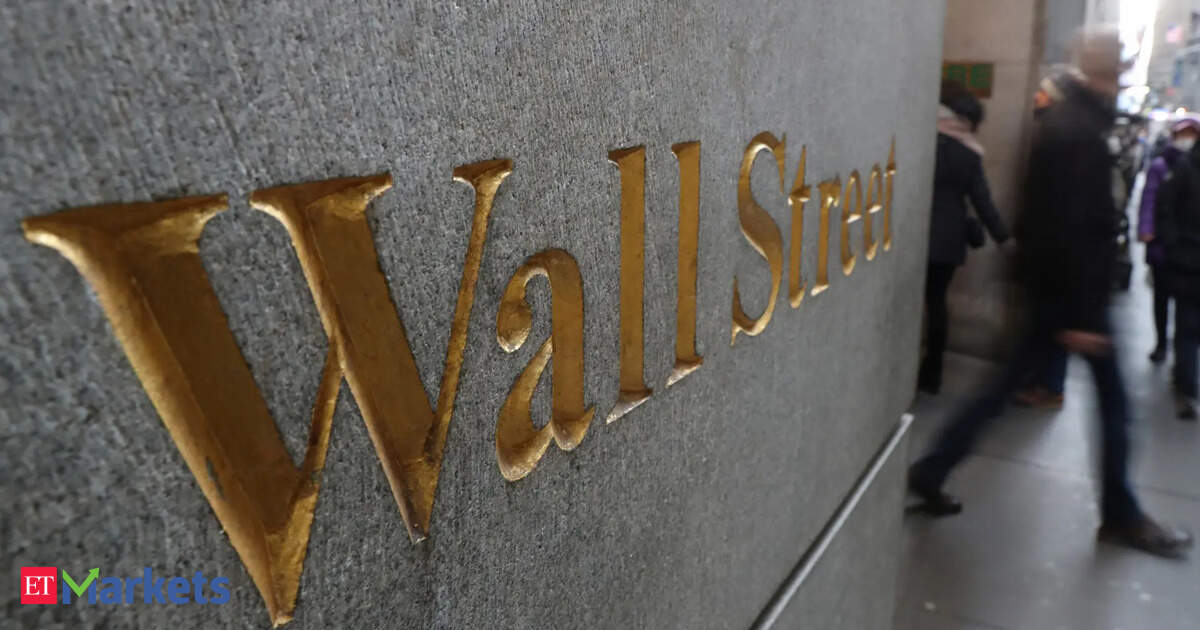 US stocks: US market ends higher as Amazon soothes AI jitters
