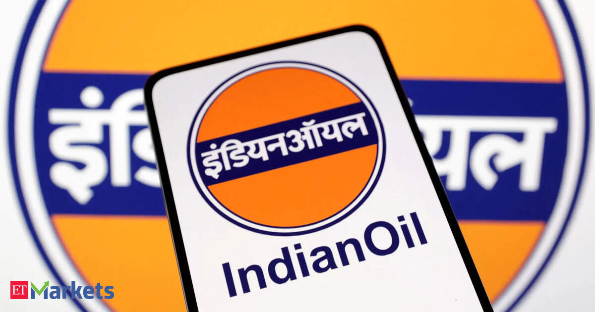 IOC slips into loss in Q1 on holding fuel prices despite rise in cost