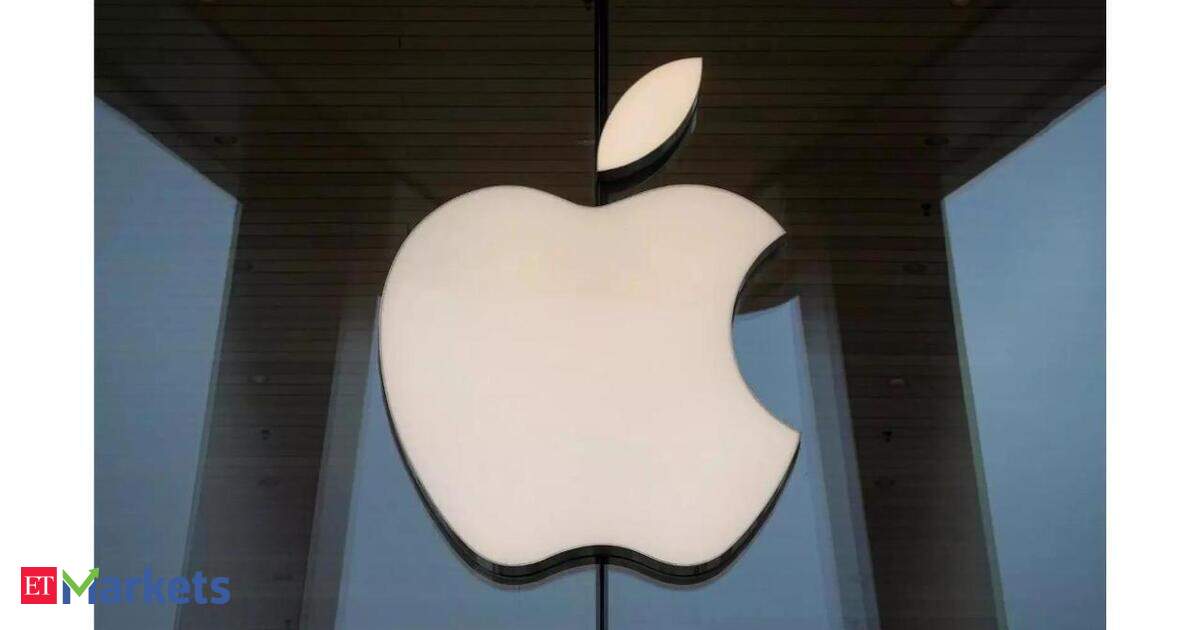 Apple shares tumble 9% on supply worries, on track for worst single-day fall in over 6 years