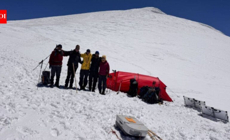 Scientists surveyed Turkey’s Mount Ararat glacier for the first time above 5,000 metres; the data will guide an attempt to recover its first ice core