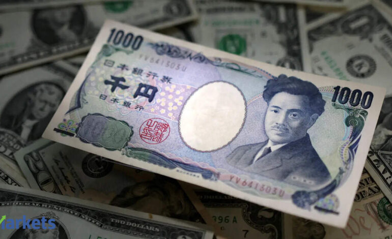Yen holds gains after Japan, US confirm joint intervention, signal more action