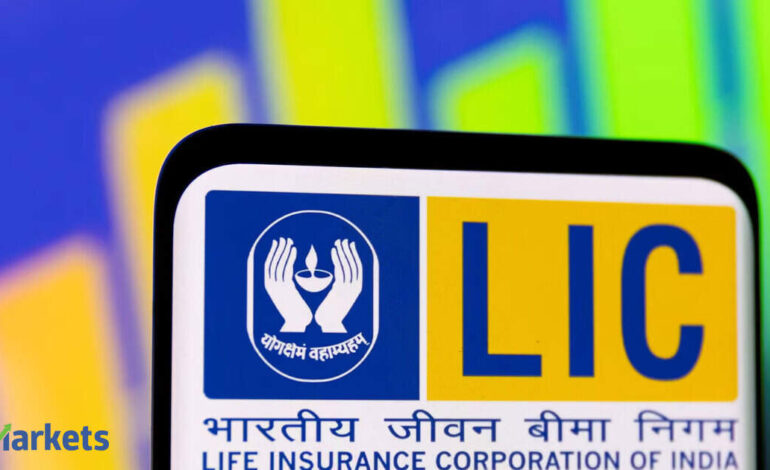 LIC OFS opens on August 4 as govt looks to sell up to 6.5% stake. Check details