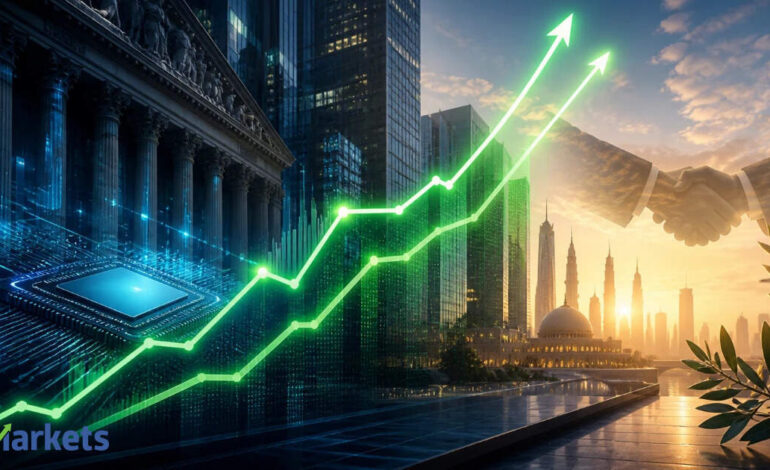 US stocks: Dow, S&P 500 close at record highs as AI earnings impress, oil prices tumble