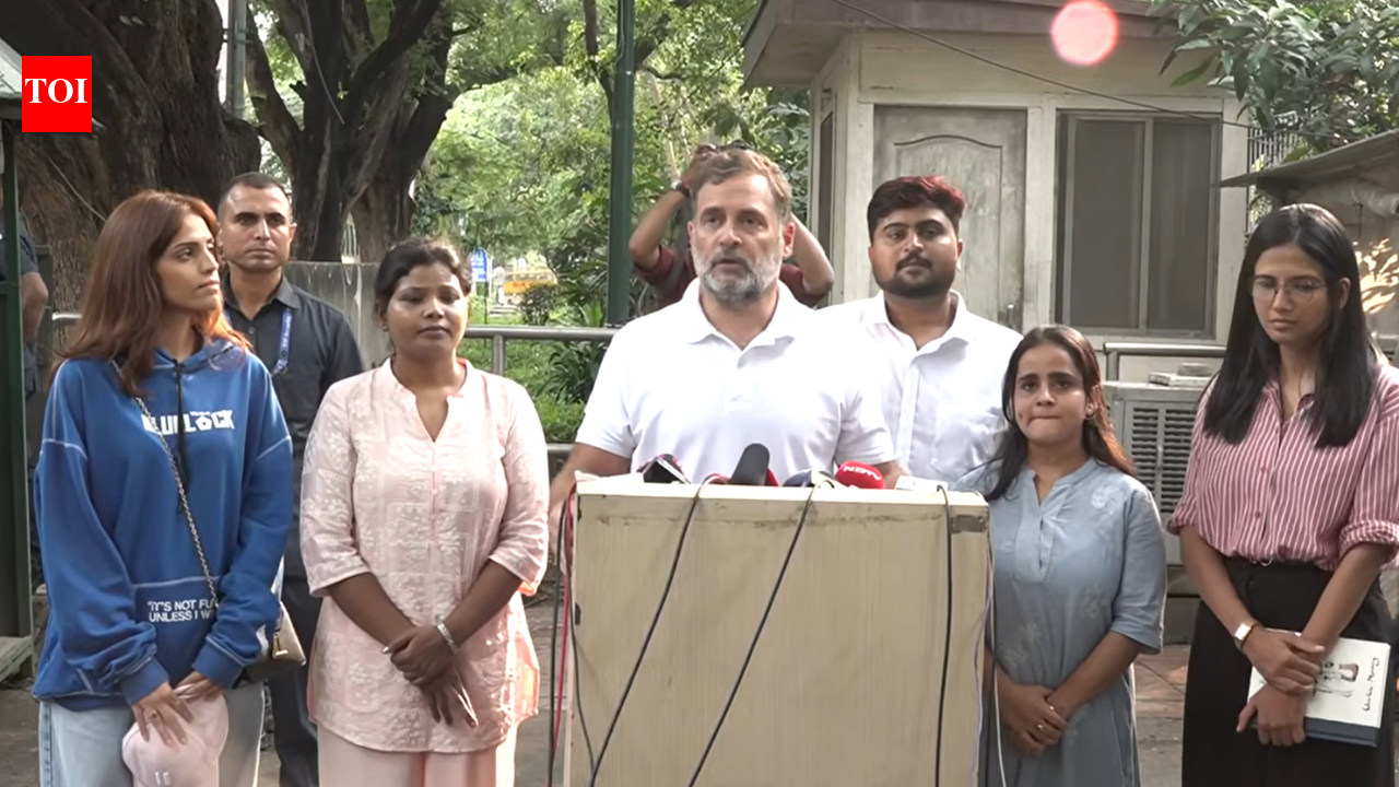 ‘No need to apologise’: Rahul meets student protesters, slams PM Modi, Shah over police brutality | India News