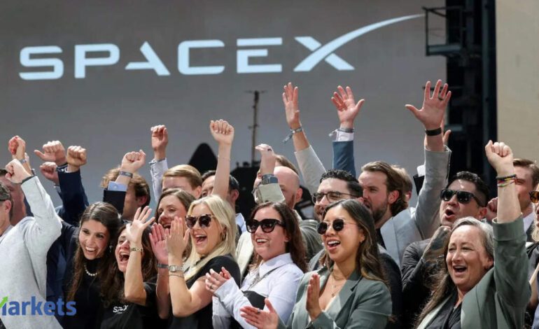 SpaceX draws retail investors despite fall in shares post earnings
