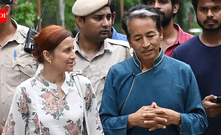 Wangchuk gives government 1 month to drop cases, compensate kin of Leh protest firing victims | India News