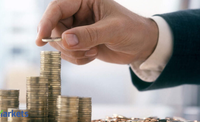 Foreign investors continue buying spree; pour Rs 12,921 cr in first week of Aug