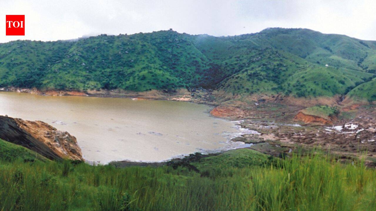In 1986, Lake Nyos released a deadly carbon dioxide cloud that killed 1,746 people, but the gas was still building up 30 years later | World News