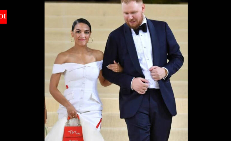 When did AOC break up with long-term partner Riley Roberts? Ocasio-Cortez stopped wearing her engagement ring over 18 months ago